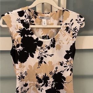 White House Black Market Black, White & Tan Floral Sleeveless Top